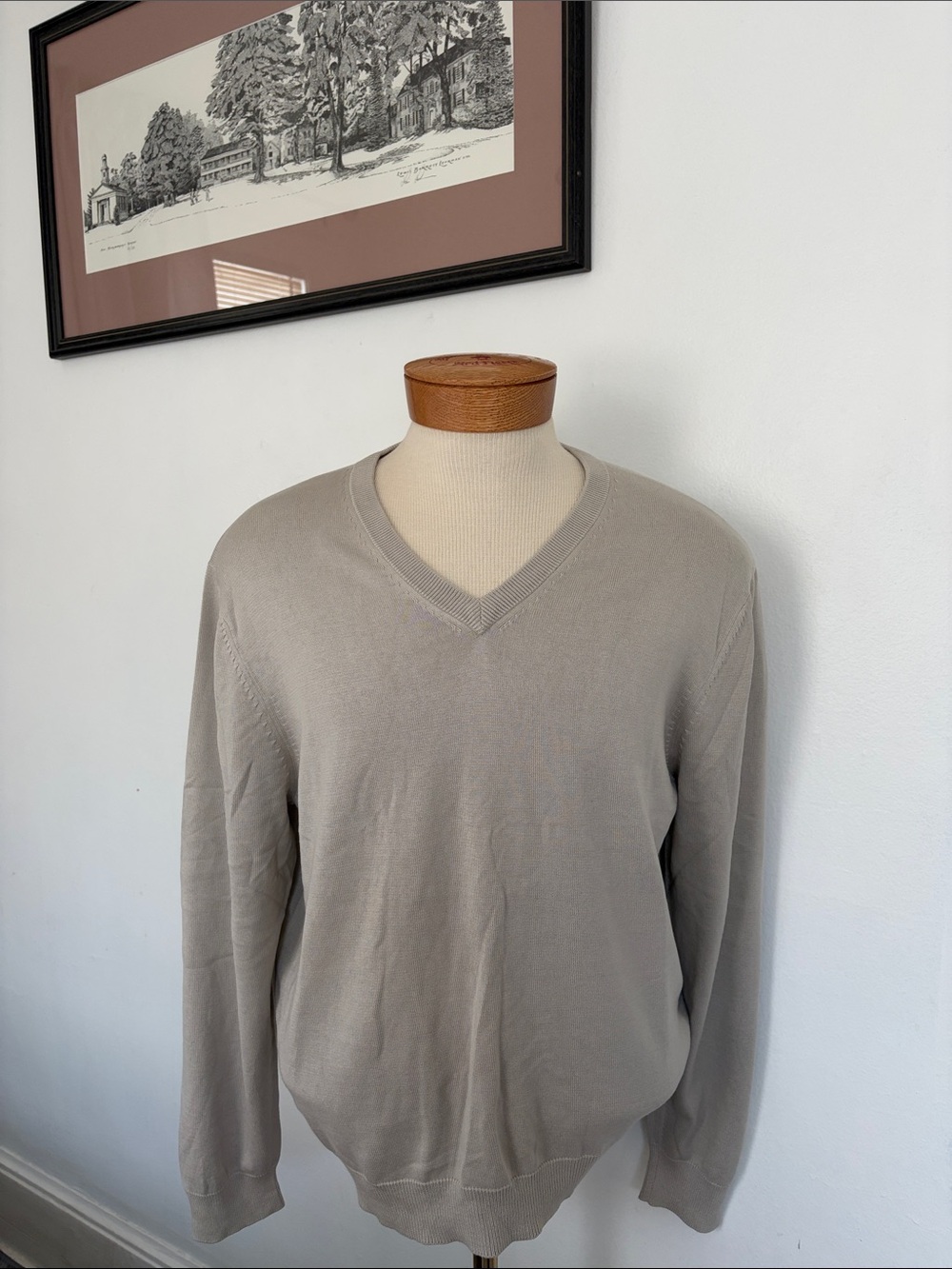 Brooks Brothers Men's V-Neck Sweater in Light gray